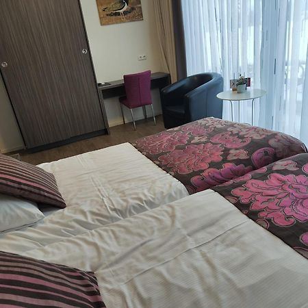 B&B Hotel De Vrije Vogel Elsloo  Eksteriør billede