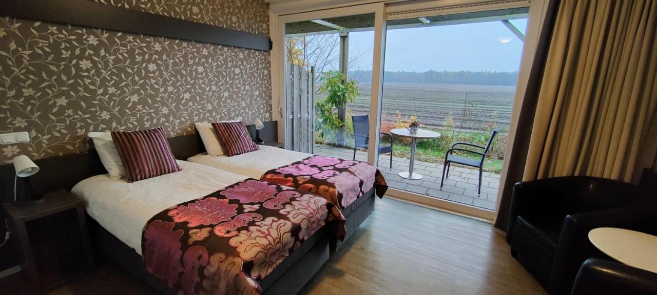 B&B Hotel De Vrije Vogel Elsloo  Eksteriør billede