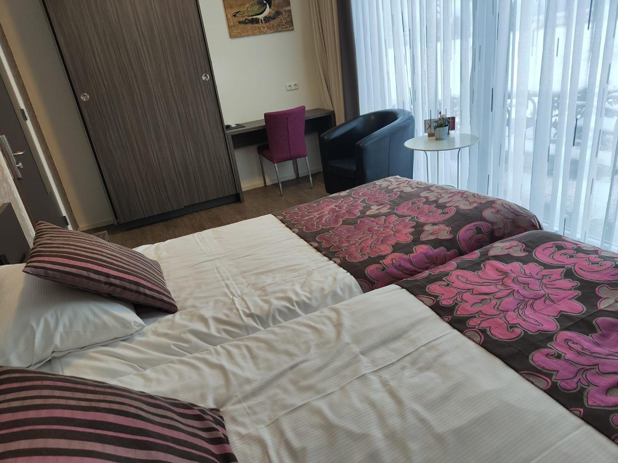 B&B Hotel De Vrije Vogel Elsloo  Eksteriør billede