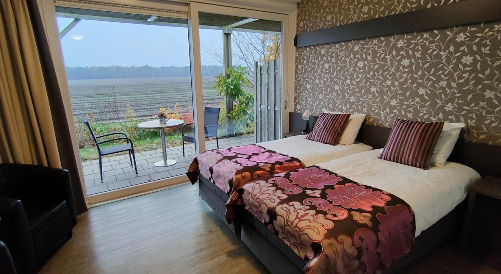 B&B Hotel De Vrije Vogel Elsloo  Eksteriør billede